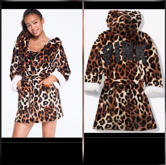 PINK Victoria's Secret Other - New! VS PINK Cheetah Robe